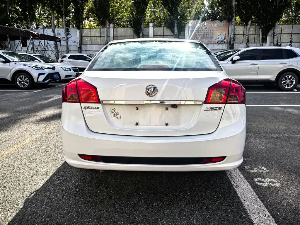 Buick Excelle — миниатюра 5