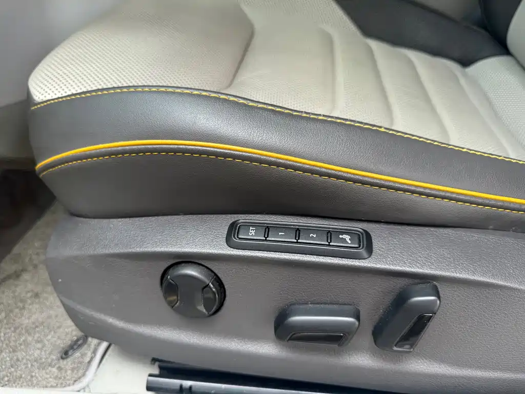 Volkswagen CC — миниатюра 8
