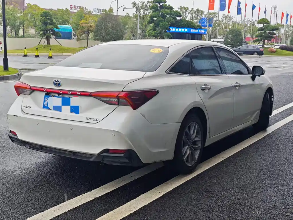 Toyota Avalon — миниатюра 9