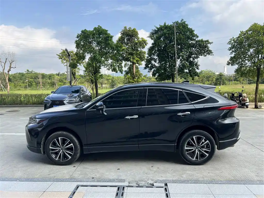 Toyota Harrier — миниатюра 3