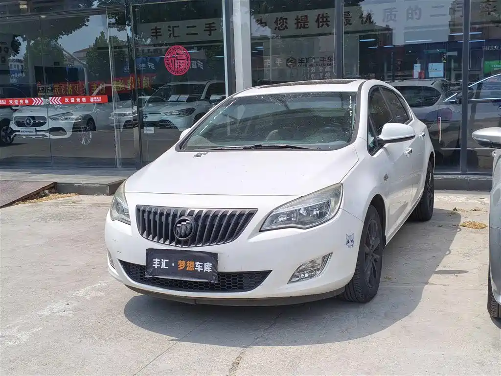 Buick Excelle 2012