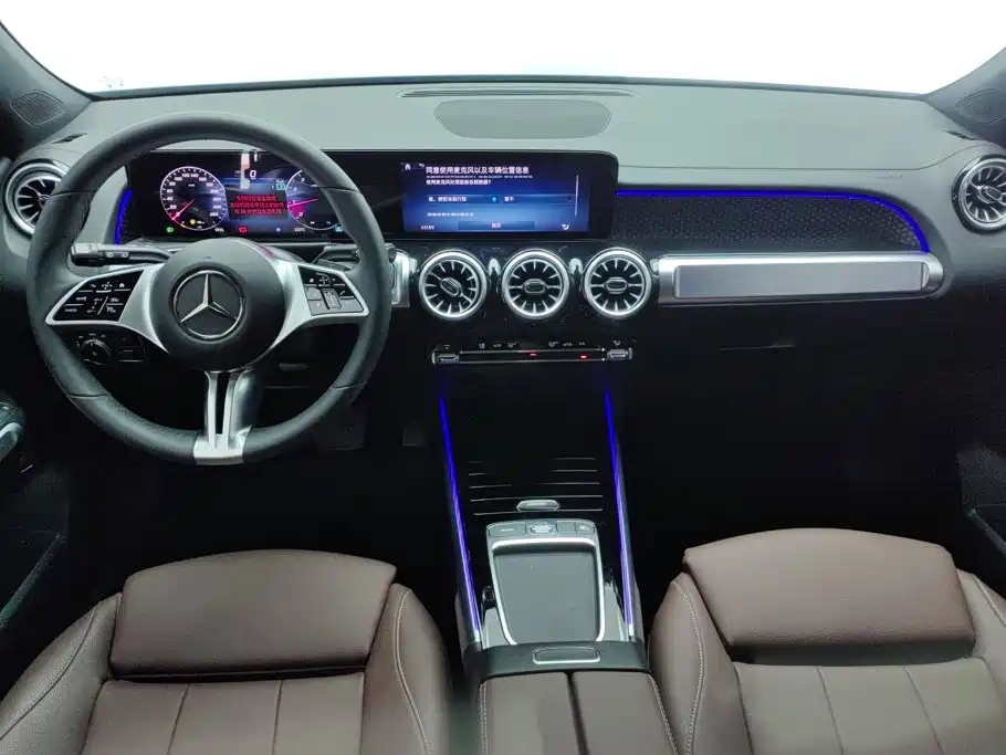 Mercedes-Benz GLB — миниатюра 12
