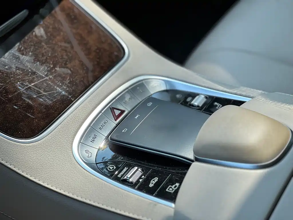 Mercedes-Benz S-Class — миниатюра 21