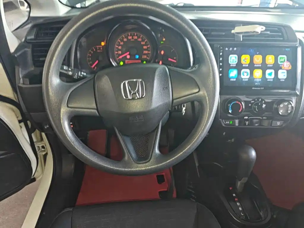 Honda Fit — миниатюра 11
