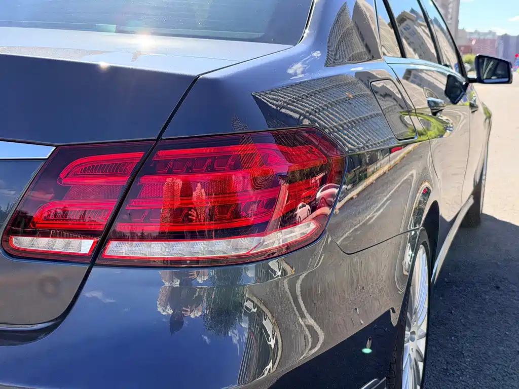 Mercedes-Benz E-Class — миниатюра 28