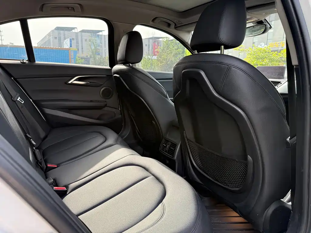 BMW 1 Series — миниатюра 11