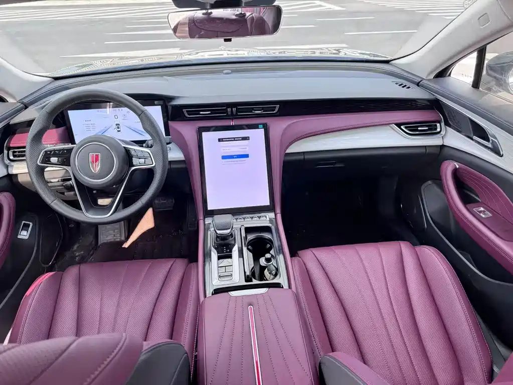 Hongqi H5 PHEV 2025 130
