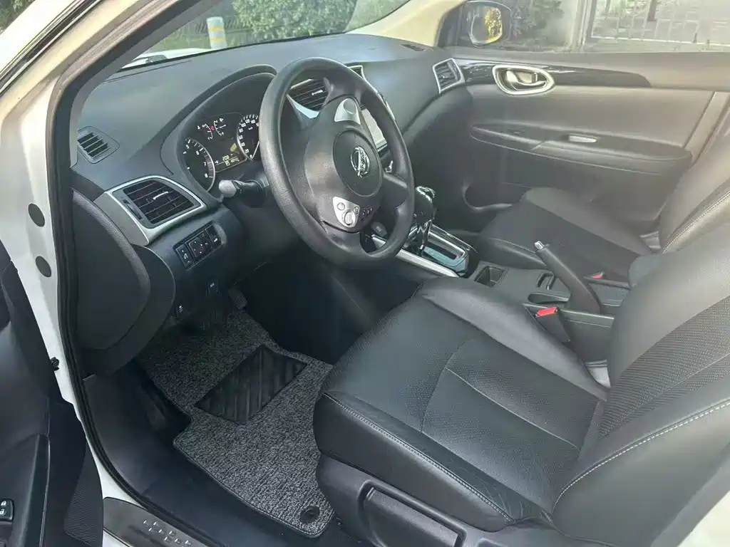 Nissan Sylphy 2018 1.6XV CVT Premium