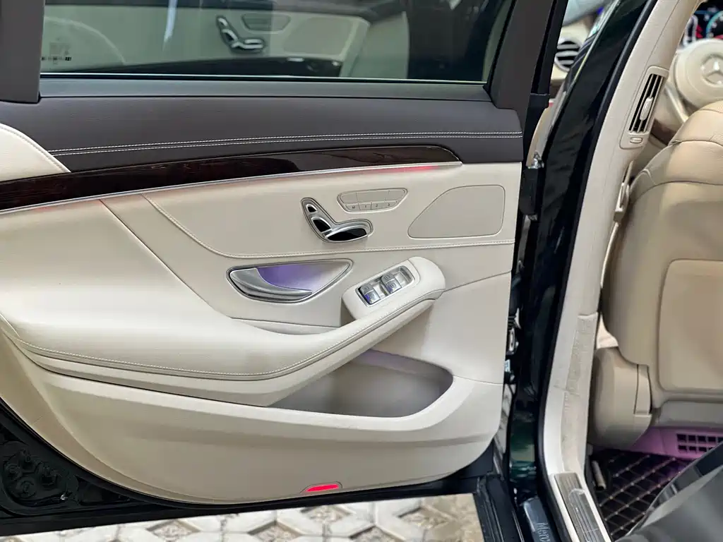 Mercedes-Benz S-Class — миниатюра 12