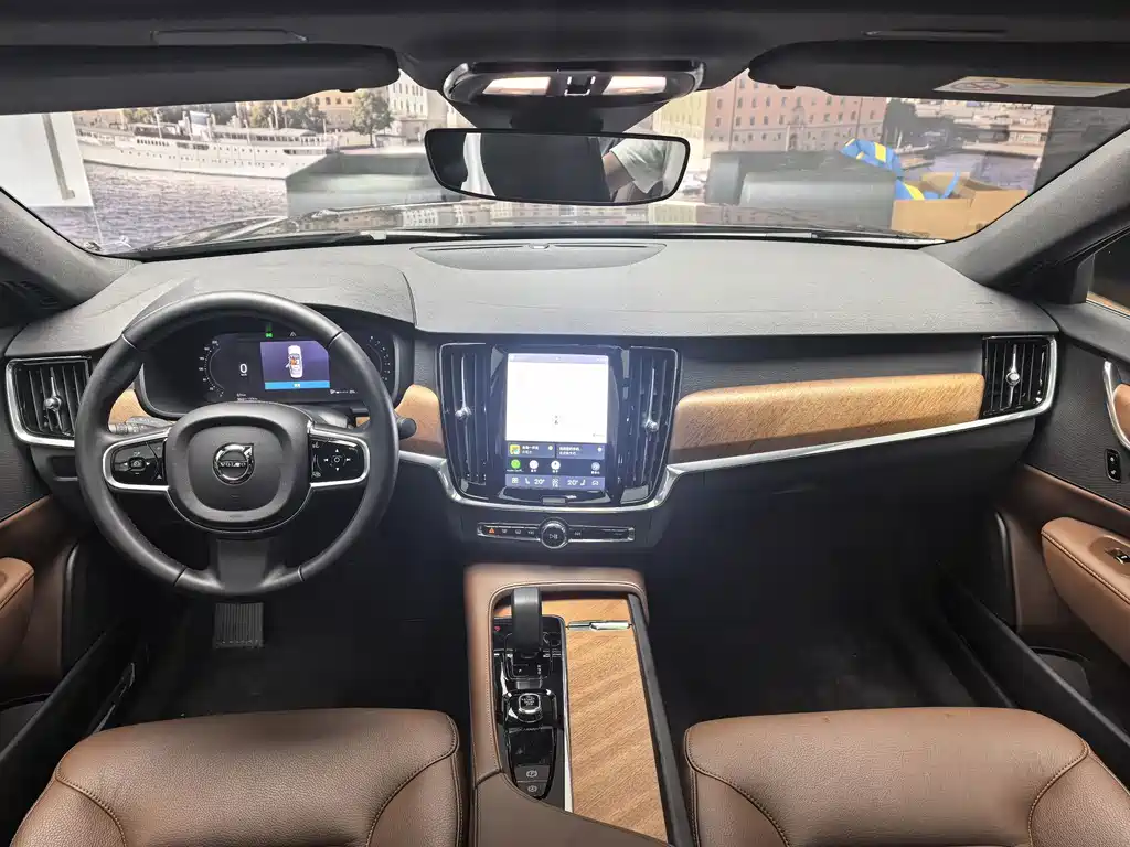 Volvo S90 — миниатюра 11