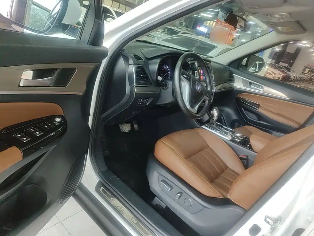 Changan CS95 — миниатюра 16