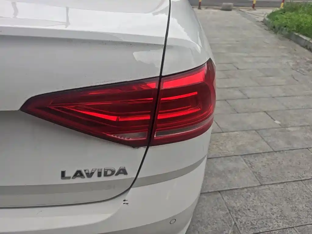 Volkswagen Lavida — миниатюра 8