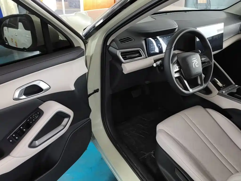 BYD Yuan UP — миниатюра 16