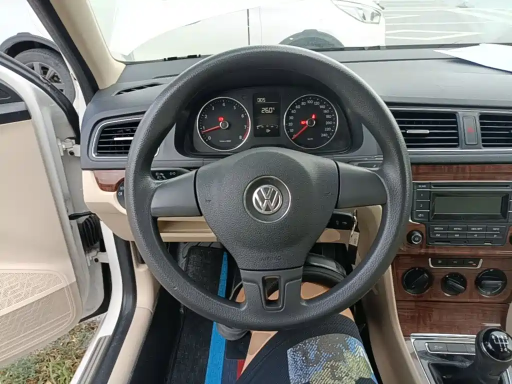 Volkswagen Lavida — миниатюра 11