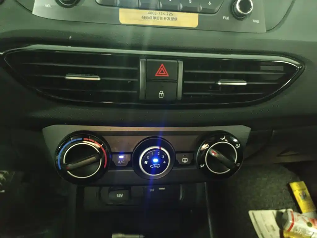 Hyundai Elantra — миниатюра 13