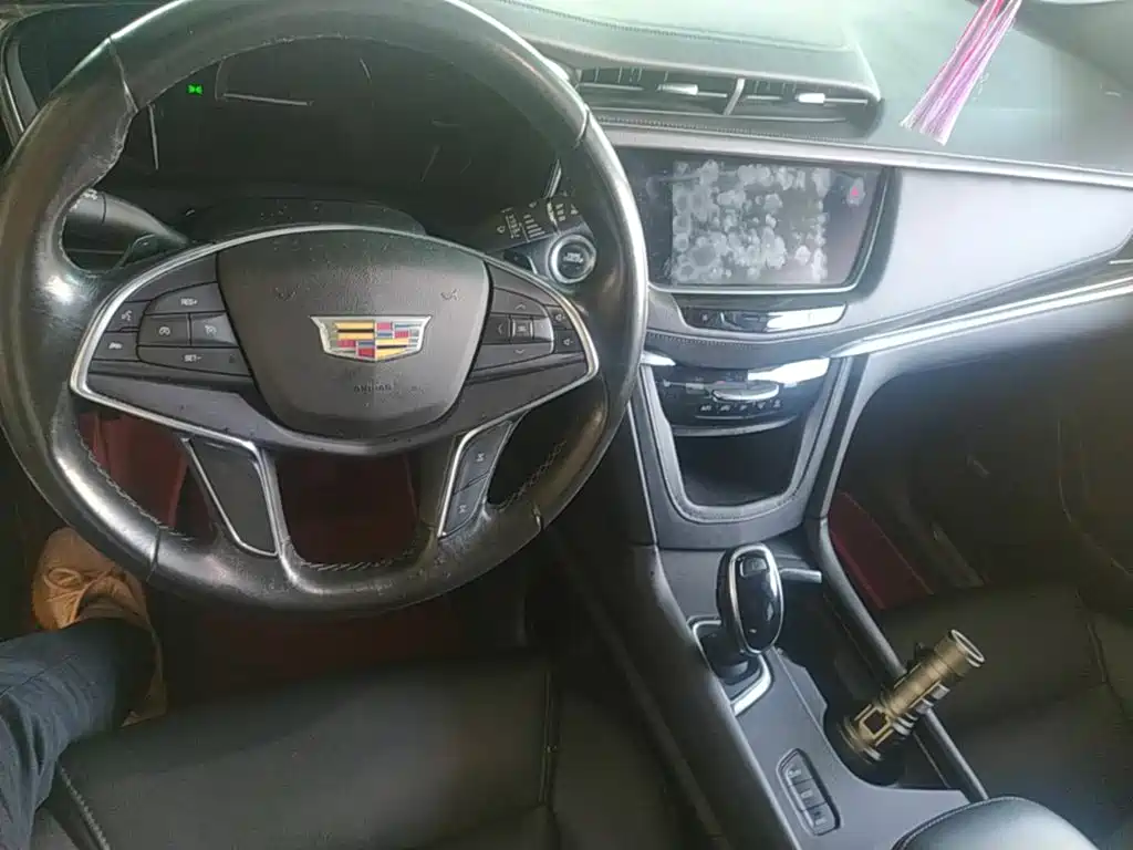 Cadillac XT5 — миниатюра 11