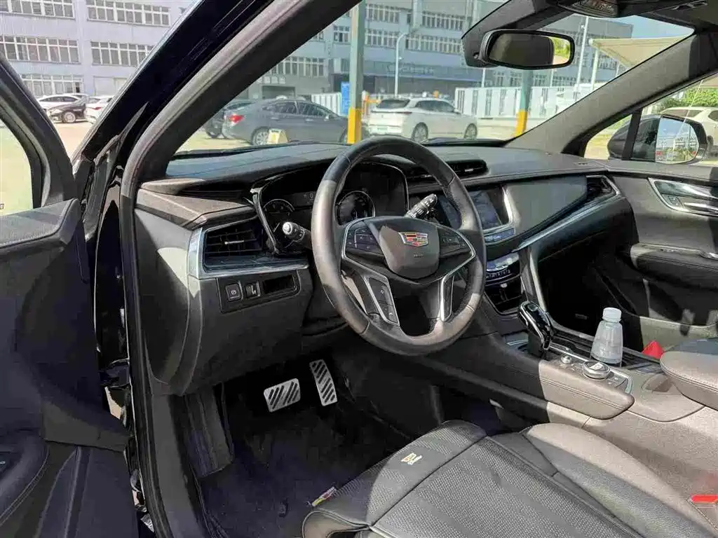Cadillac XT5 — миниатюра 3