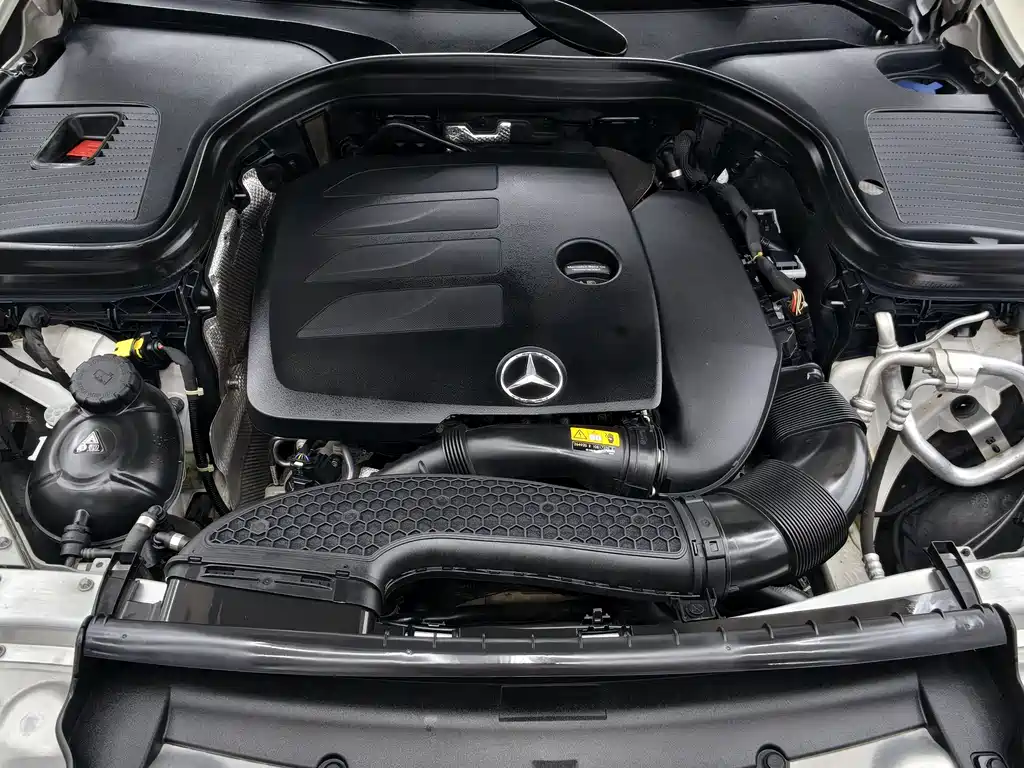 Mercedes-Benz GLC — миниатюра 12