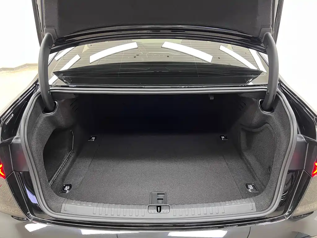 Audi A6L — миниатюра 29