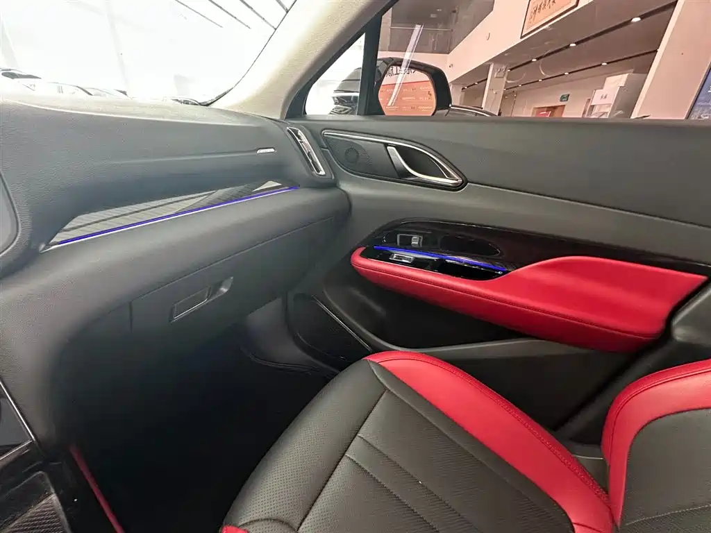 Hongqi Hongqi HS3 PHEV — миниатюра 14