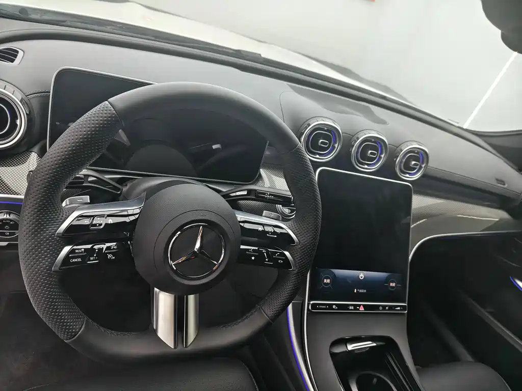 Mercedes-Benz C-Class — миниатюра 7