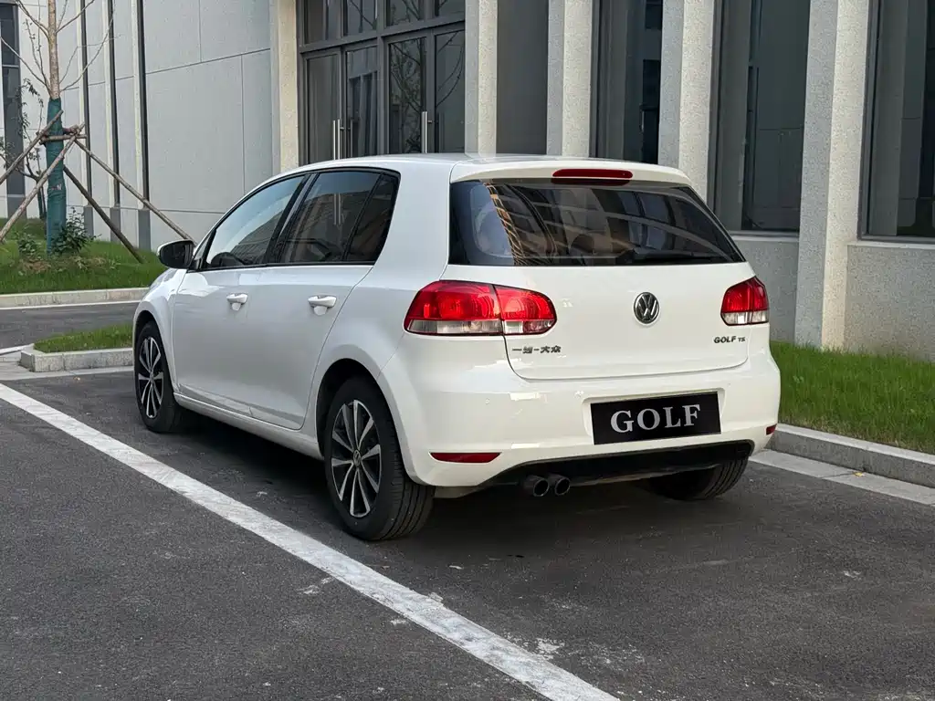 Volkswagen Golf — миниатюра 4