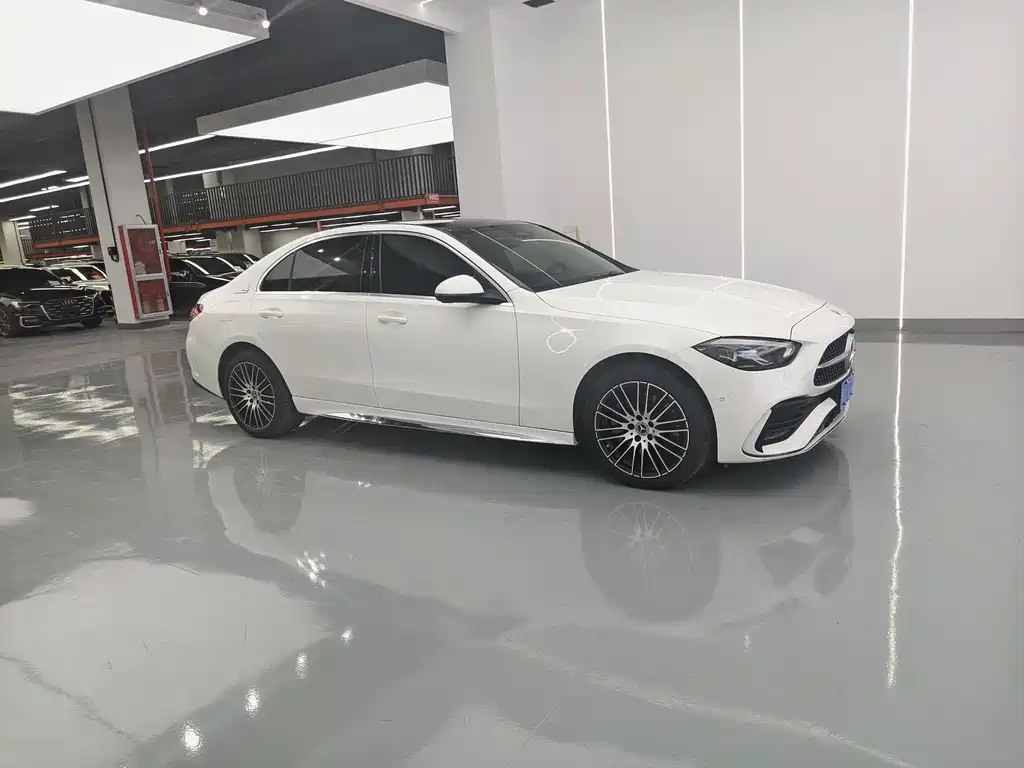 Mercedes-Benz C-Class — миниатюра 3