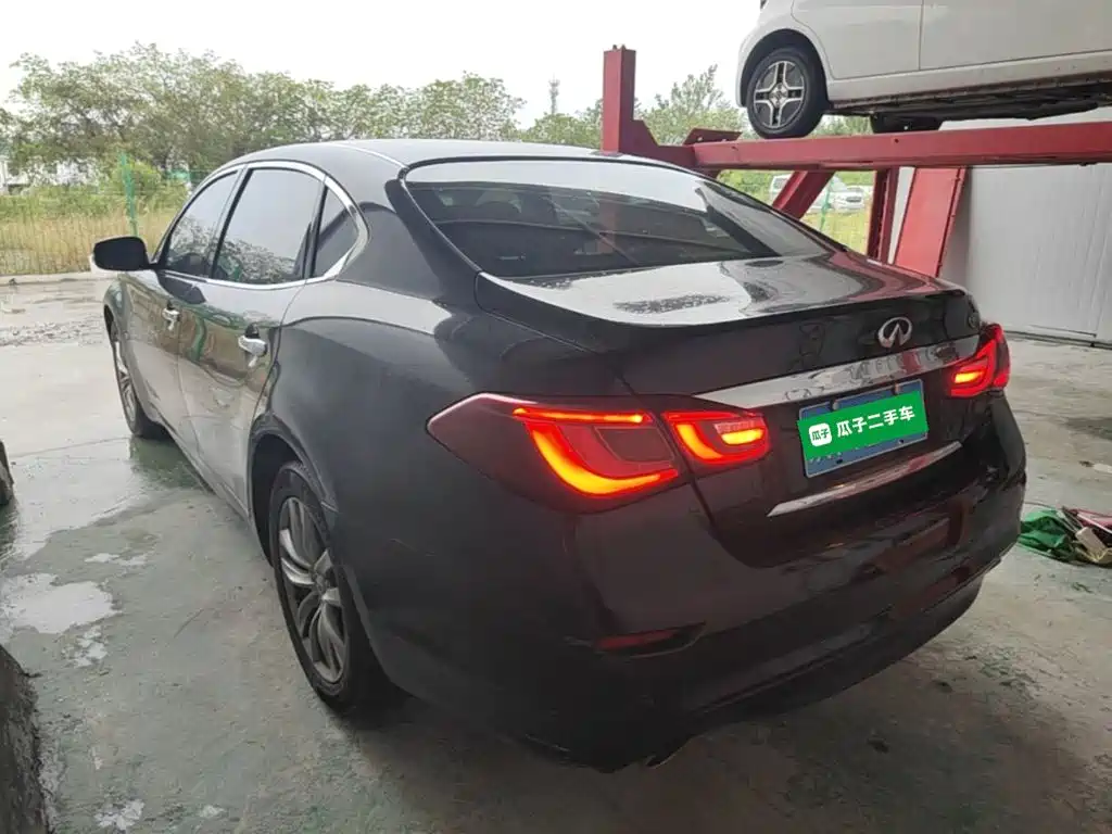 Infiniti Q70 — миниатюра 5
