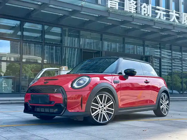 MINI  2022