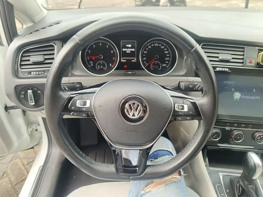 Volkswagen Golf — миниатюра 11