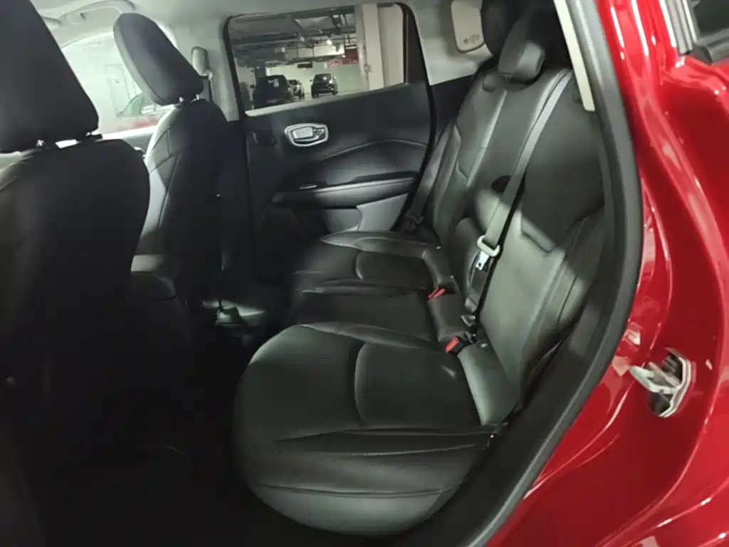 Jeep Compass — миниатюра 17