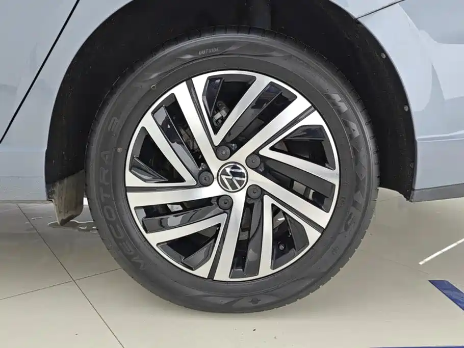 Volkswagen Lavida — миниатюра 6