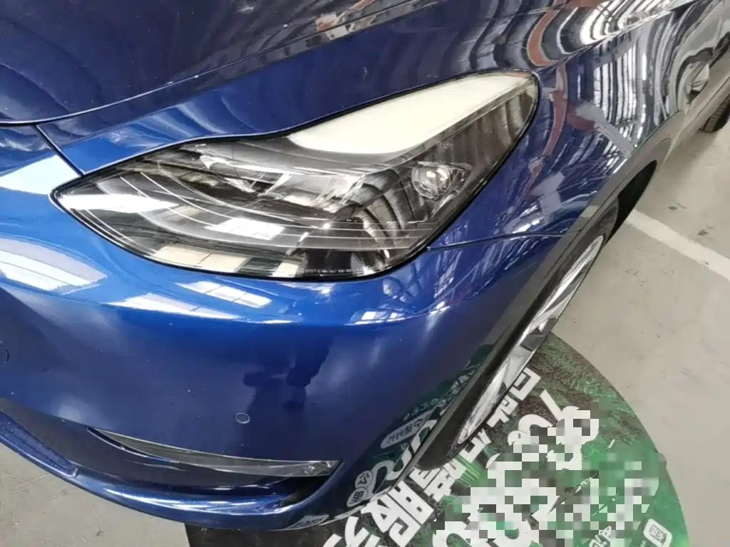Tesla Model Y — миниатюра 24