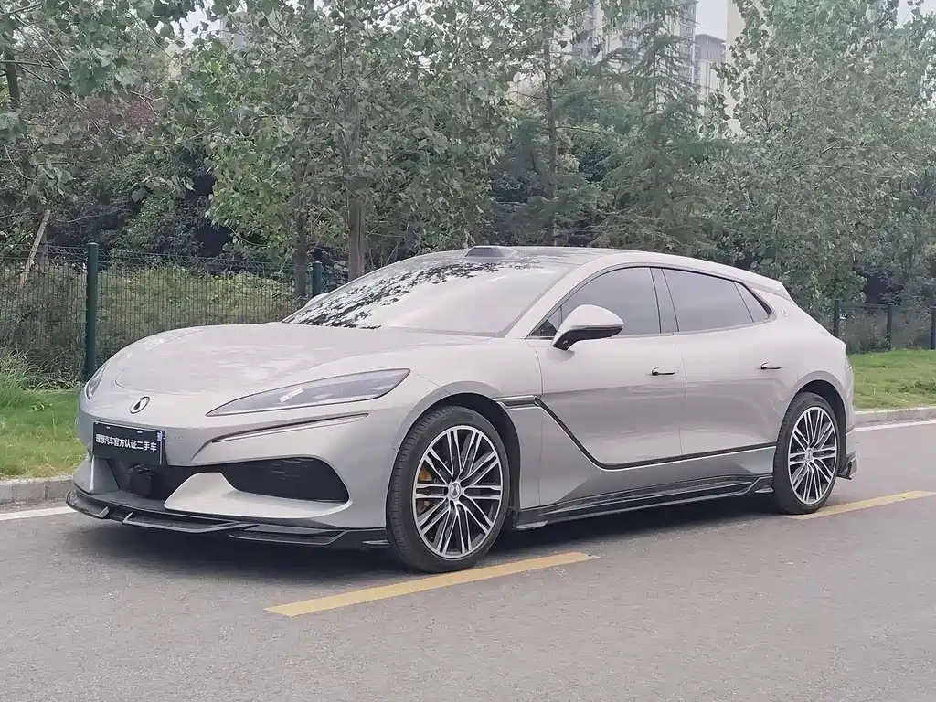 Denza Denza Z9GT
