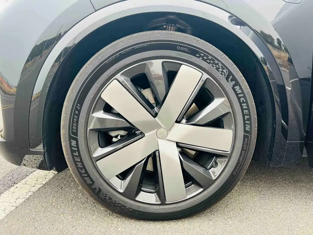 Li Auto Li L8 — миниатюра 11