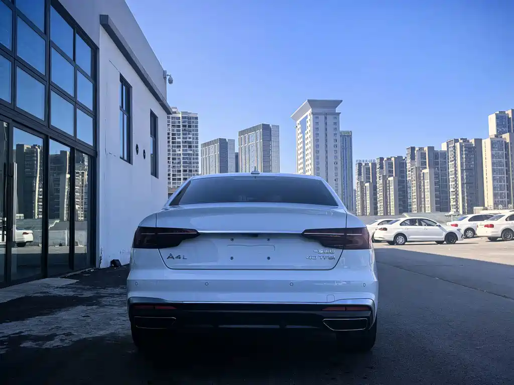 Audi A4L — миниатюра 12
