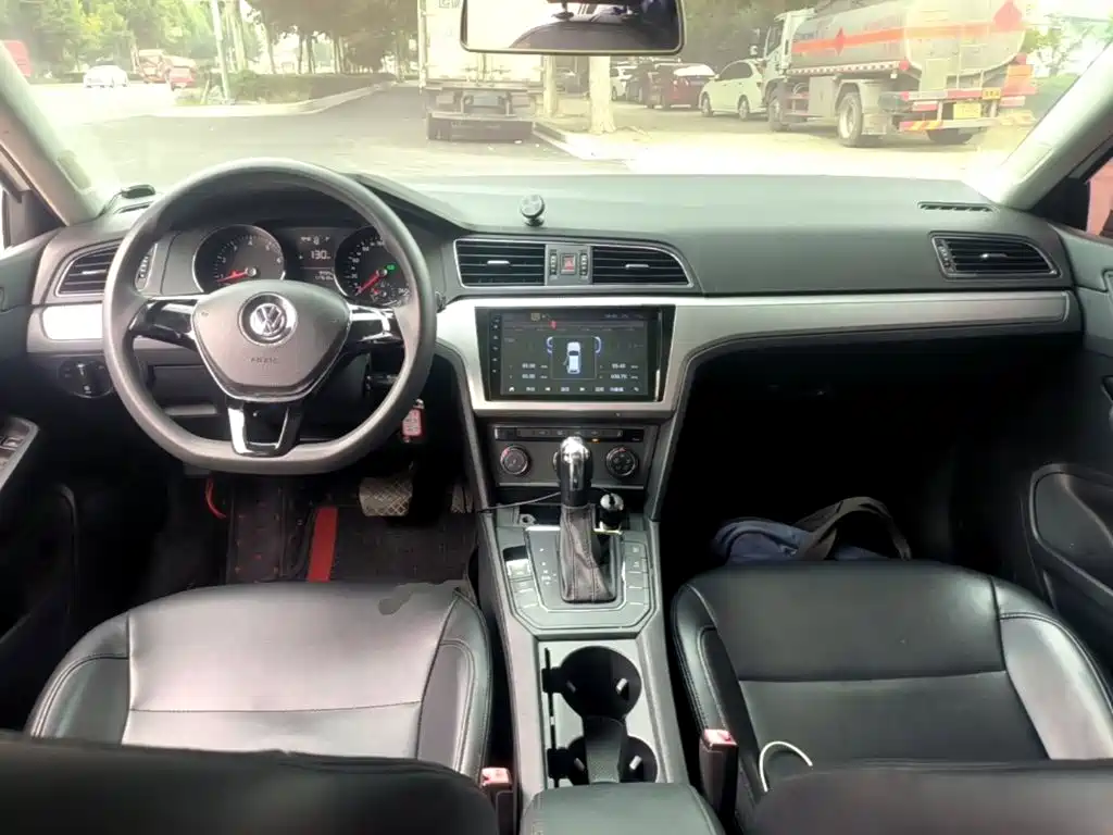 Volkswagen Lamando — миниатюра 10