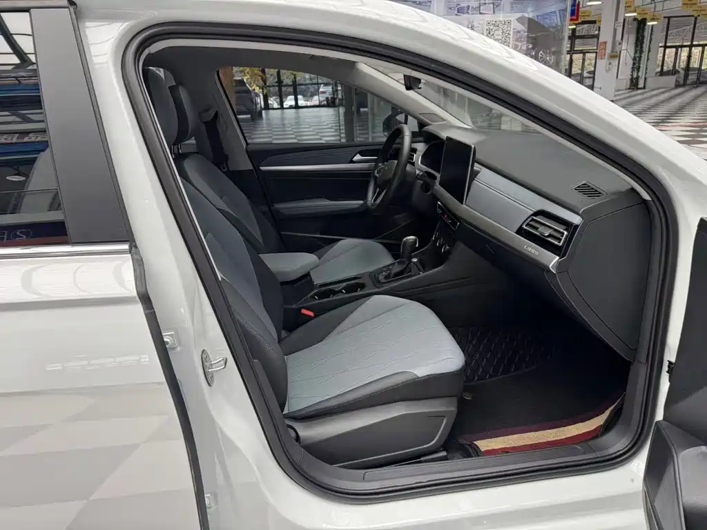 Volkswagen Lavida — миниатюра 17