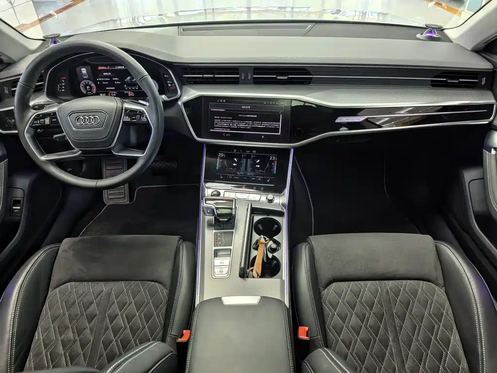 Audi A7L — миниатюра 9