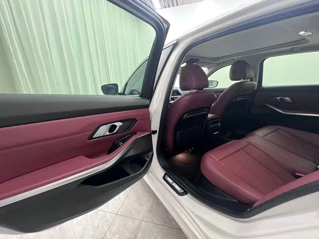 BMW 3 Series — миниатюра 8