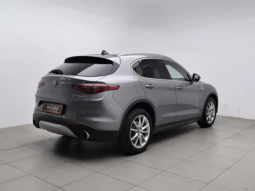 Alfa Romeo Stelvio — миниатюра 2