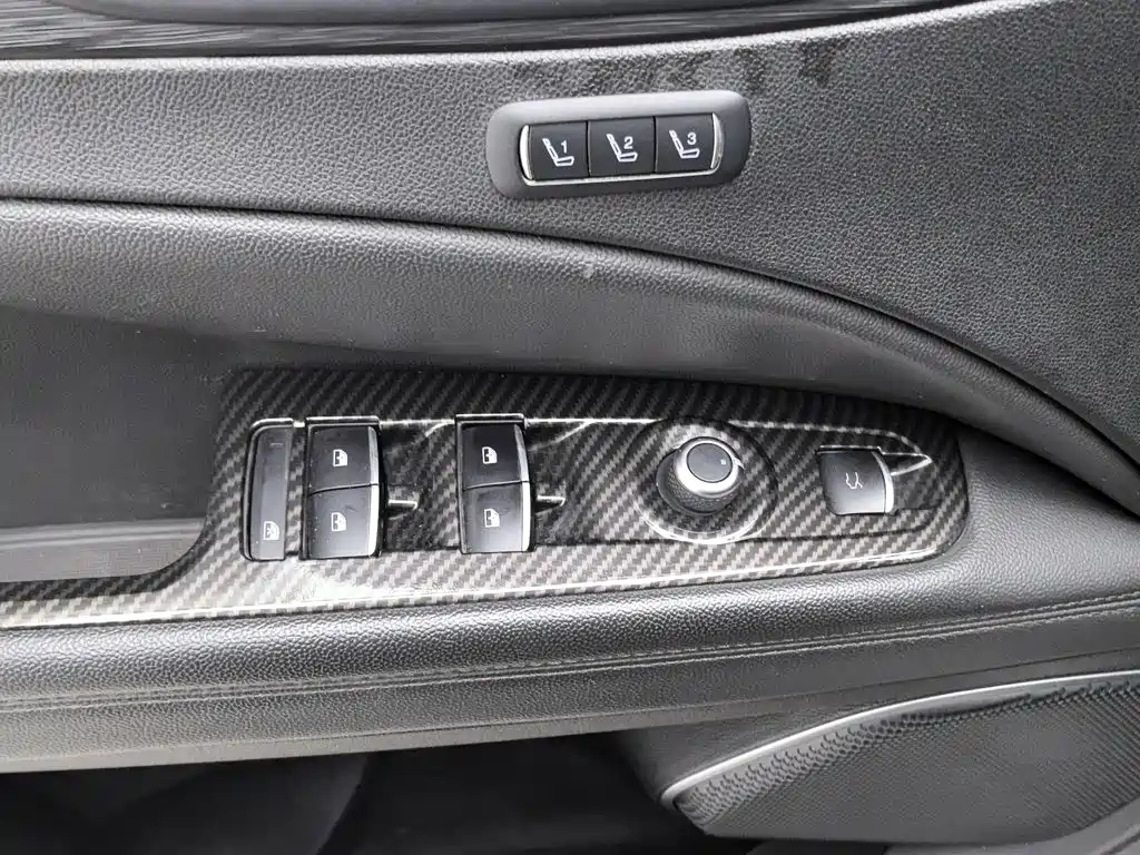 Alfa Romeo Stelvio — миниатюра 9