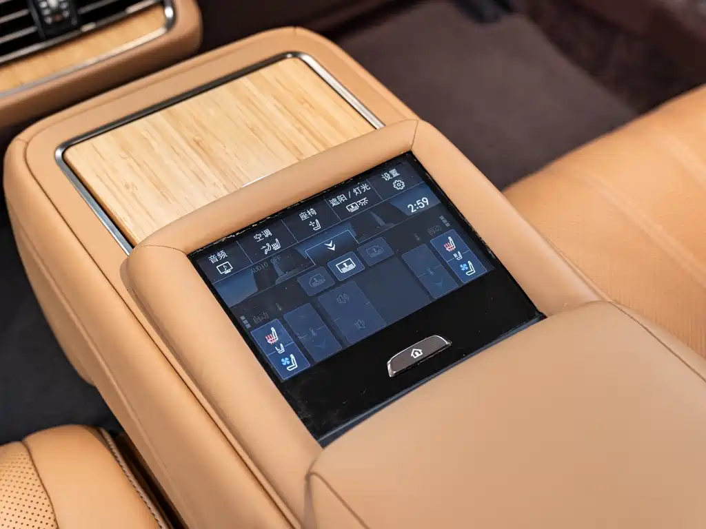Lexus LS — миниатюра 18