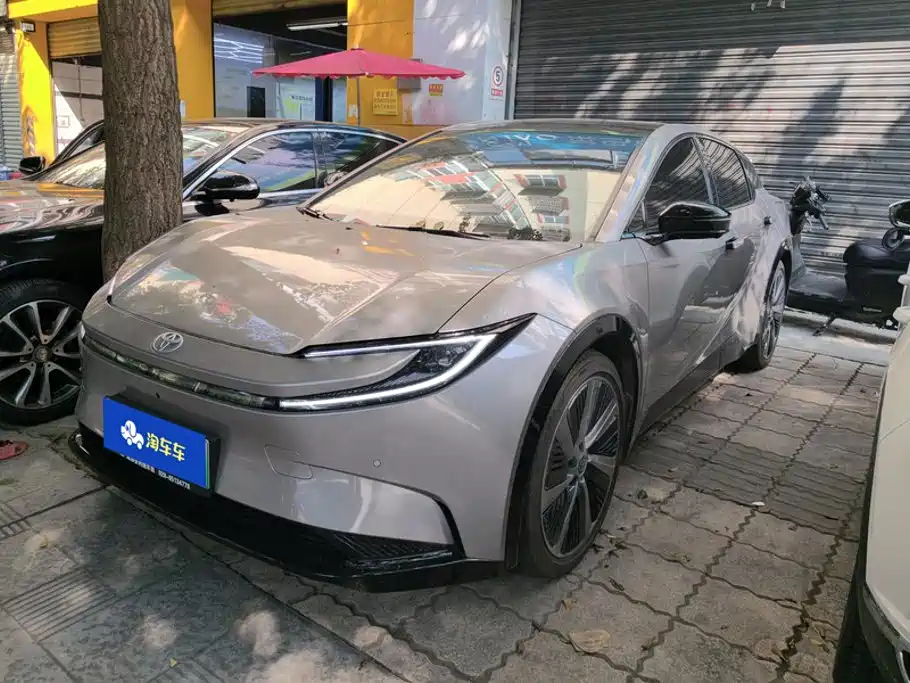 Toyota bZ5
