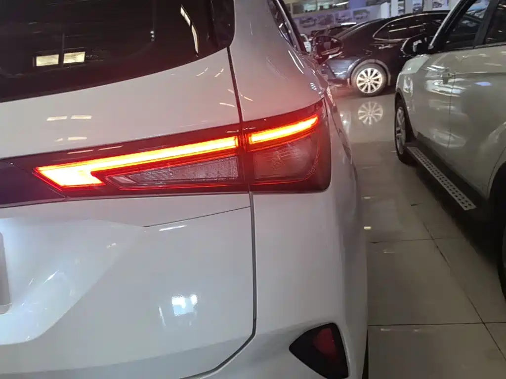 Wuling Xingchen — миниатюра 8