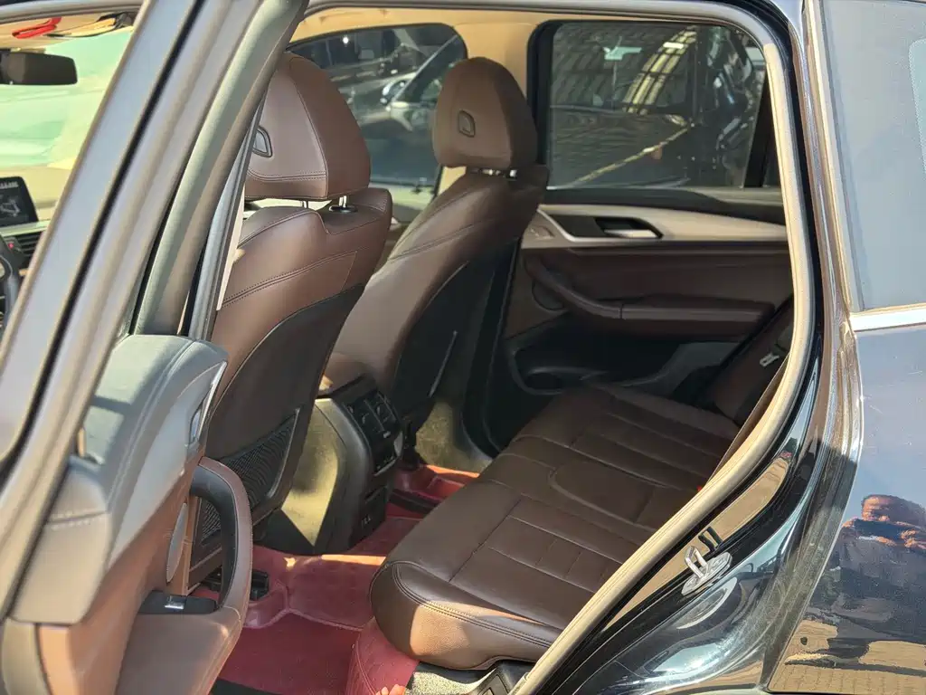 BMW iX3 — миниатюра 4