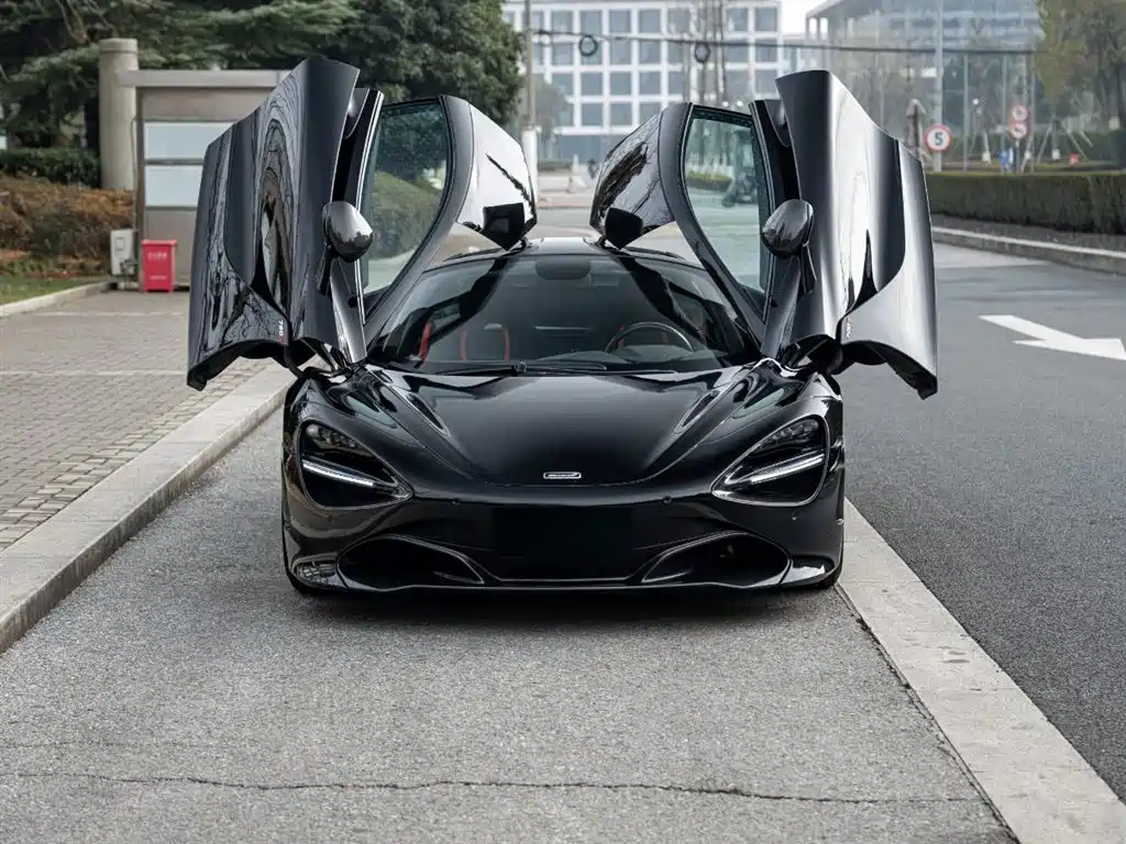 MCLAREN 720S