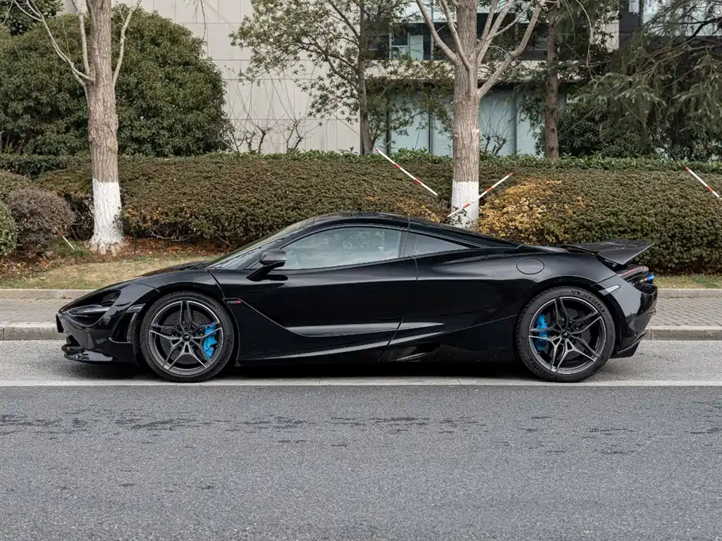 MCLAREN 720S
