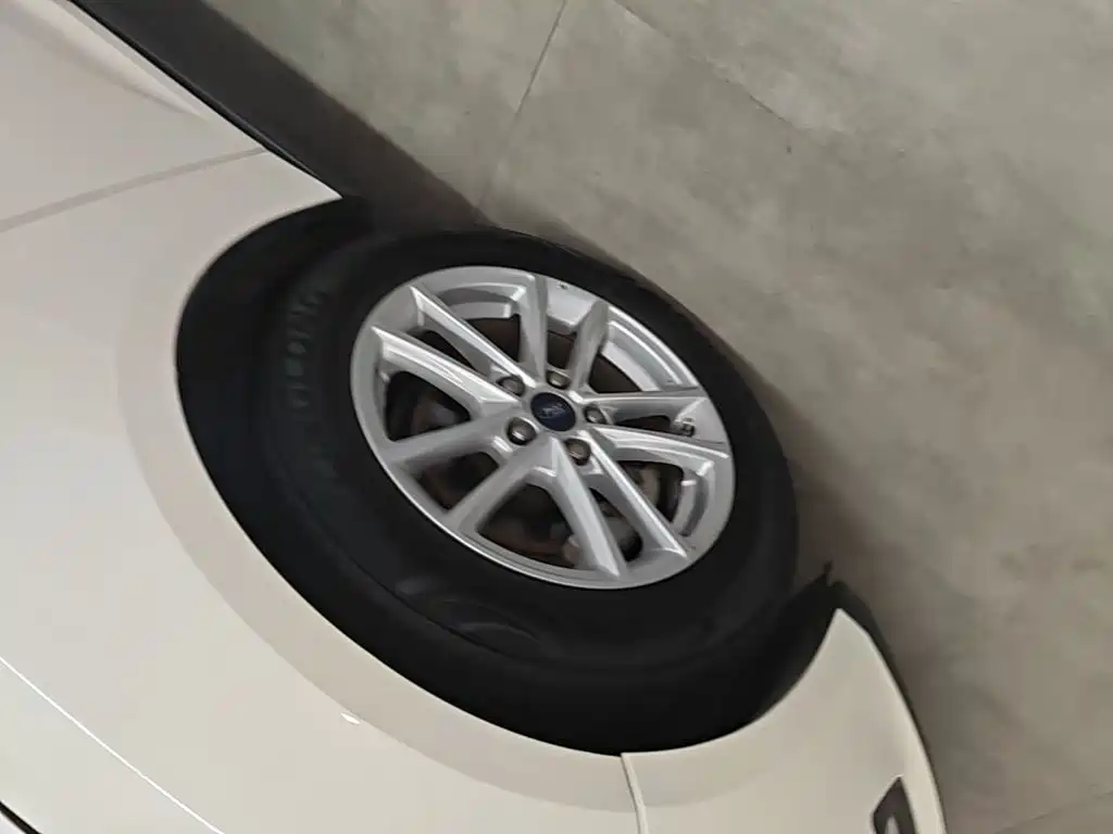 Ford Focus — миниатюра 23