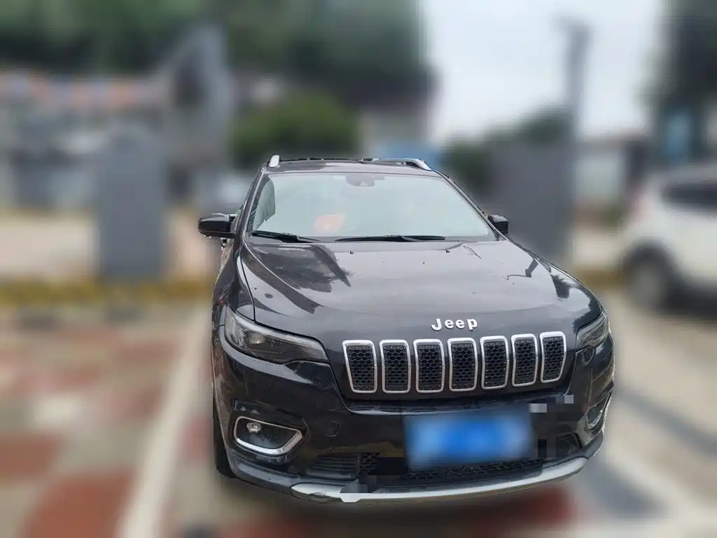 Jeep Cherokee — миниатюра 2